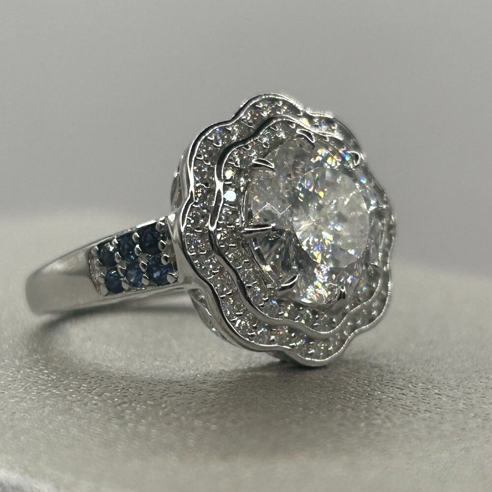 NEW 120 Faceted Moissanite and Blue Sapphire 4.10 ctw Vintage Halo Ring. Size 7